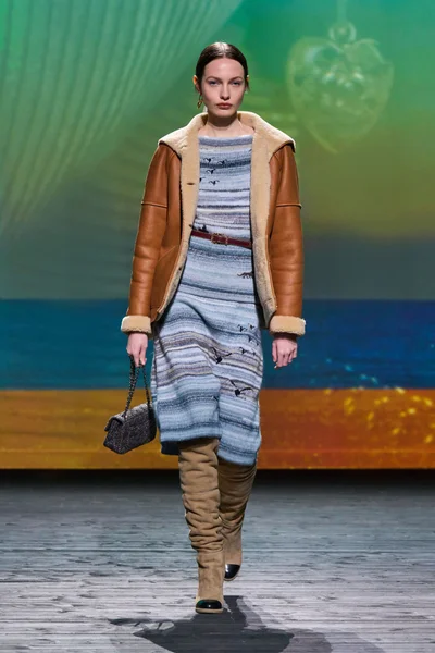 Look 34
